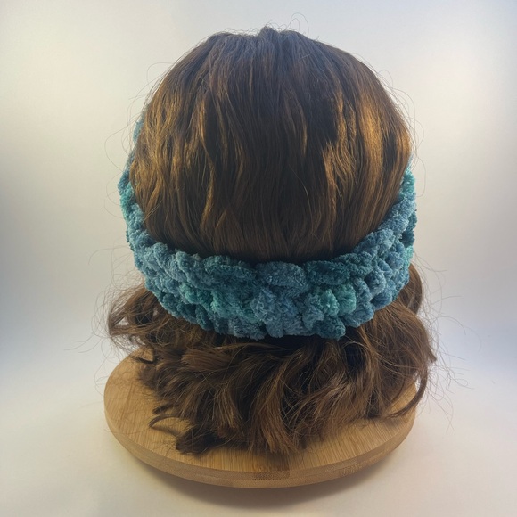 Handmade Women’s/Junior’s Winter Headband/Ear Wrap - Variegated Teal - Picture 6 of 9